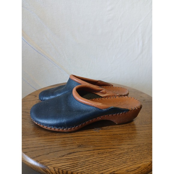 Natural Sport Shoes - Italian Leather blue clogs natural sport size 6M